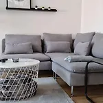 Charleroi Cozy Home